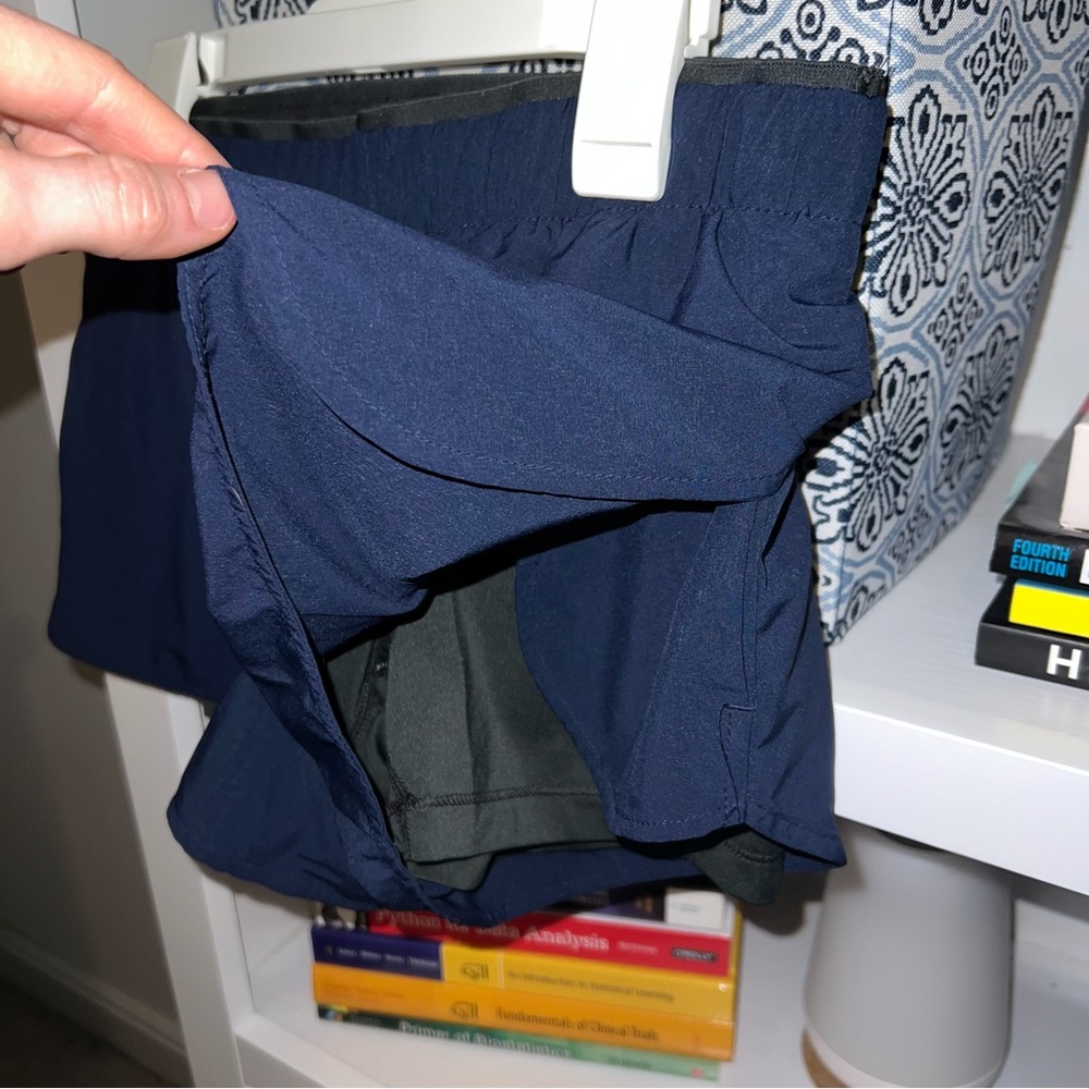 Nike 2 in 1 split shorts - Picture 2 of 5